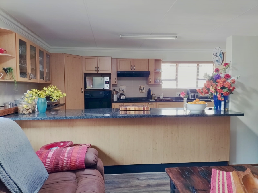 3 Bedroom Property for Sale in Fraaiuitsig Western Cape